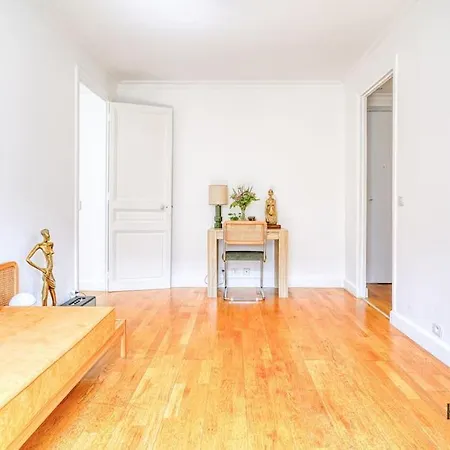 Le Vibrant - Vaugirard - 134c * باريس